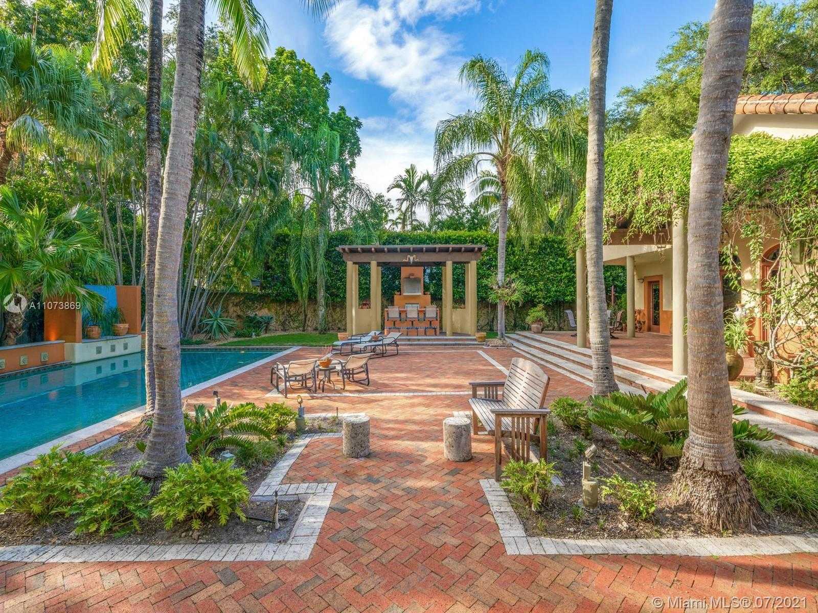Small Image of 4224 LENNOX DR, Miami Number 47