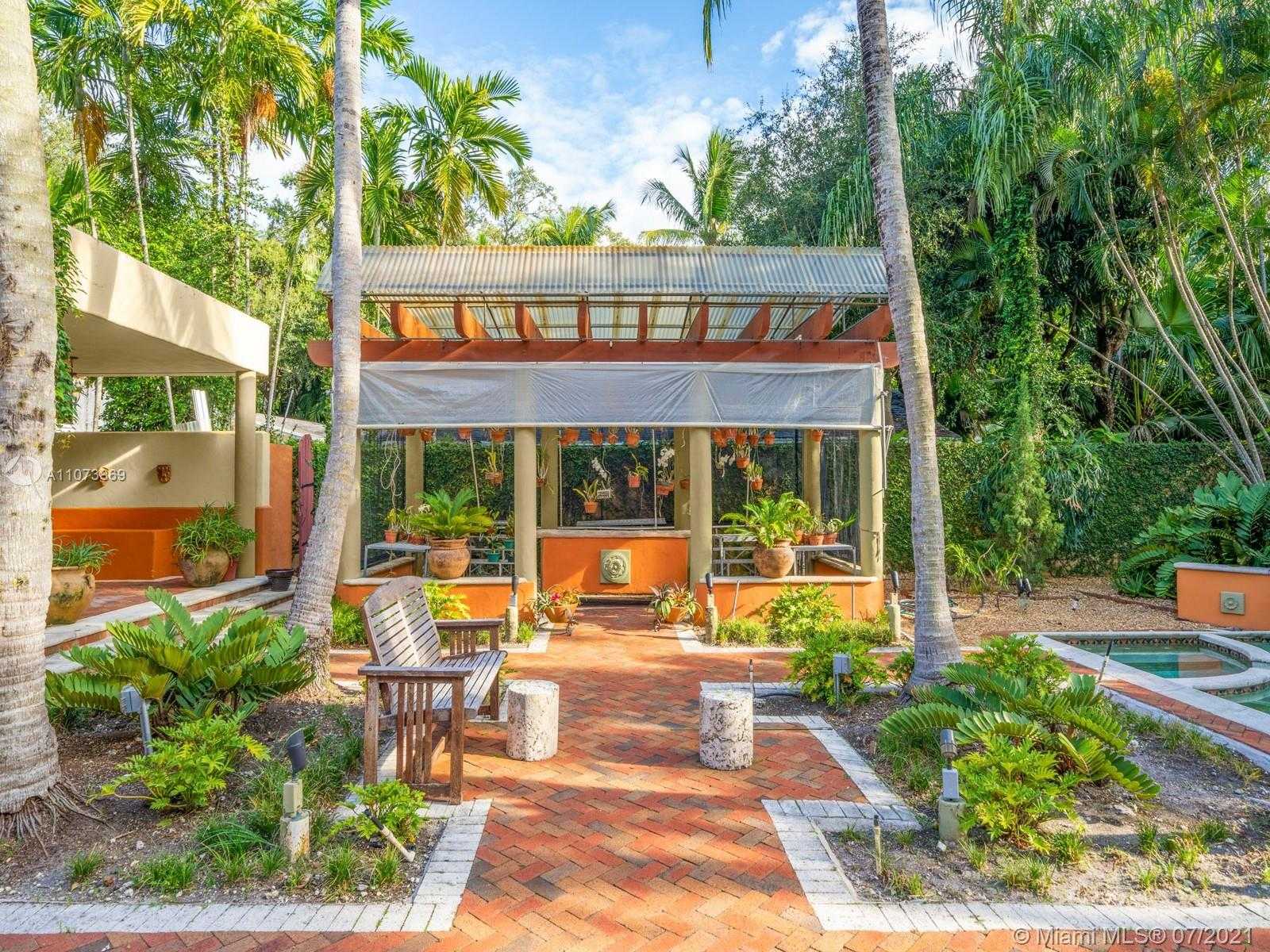 Small Image of 4224 LENNOX DR, Miami Number 48