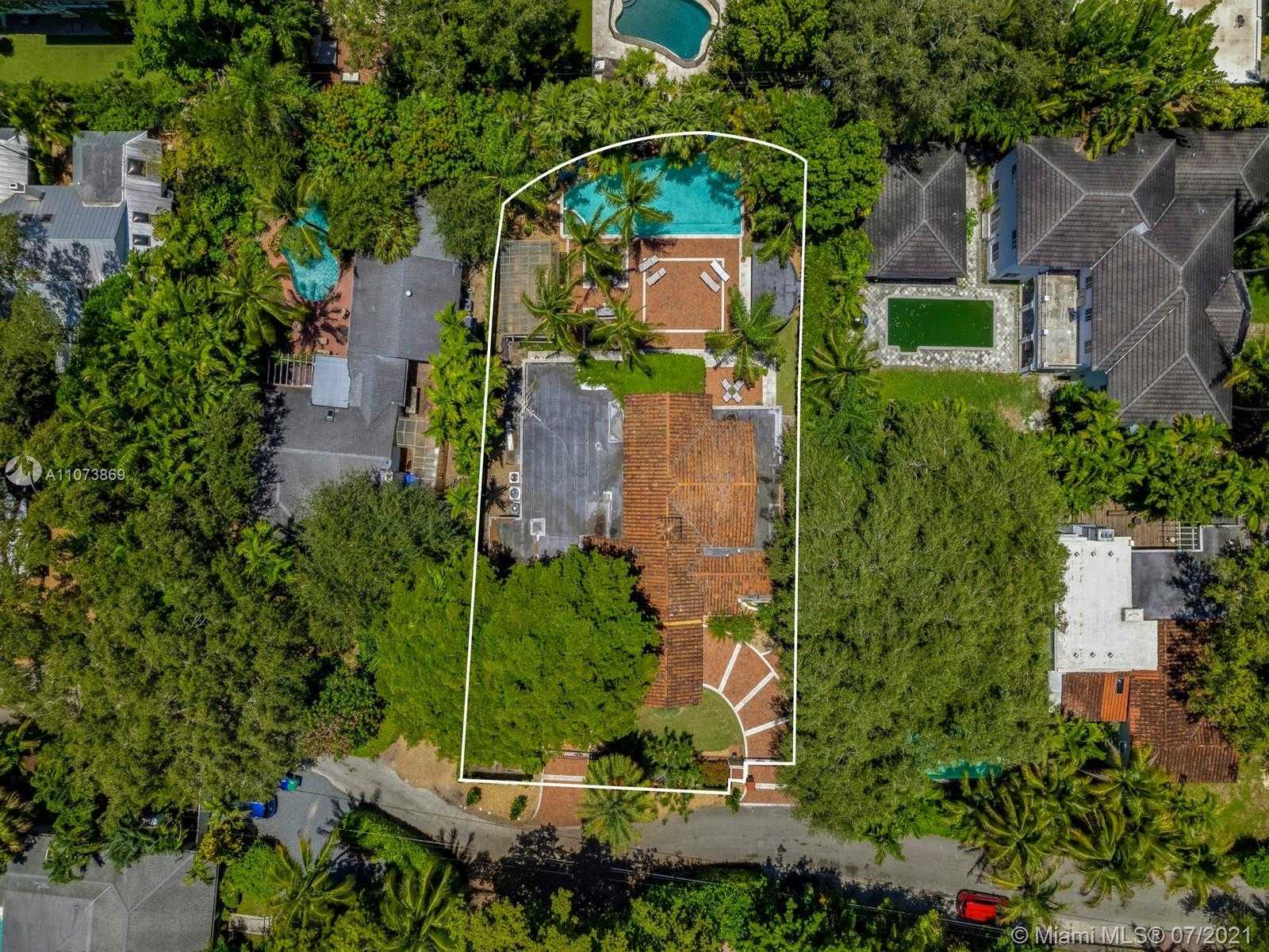 Small Image of 4224 LENNOX DR, Miami Number 52