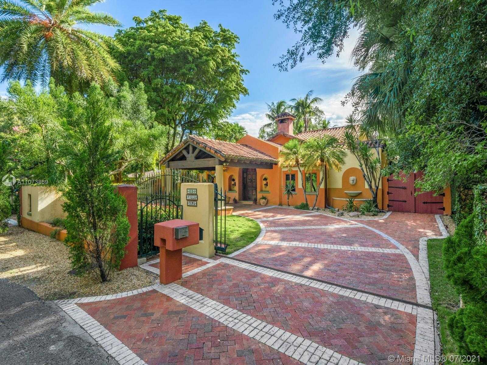 Small Image of 4224 LENNOX DR, Miami Number 55