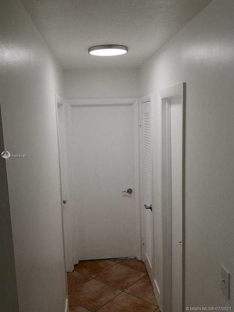 Small Image of 340 SOUTH EAST 11 ST, Deerfield Beach Number 12