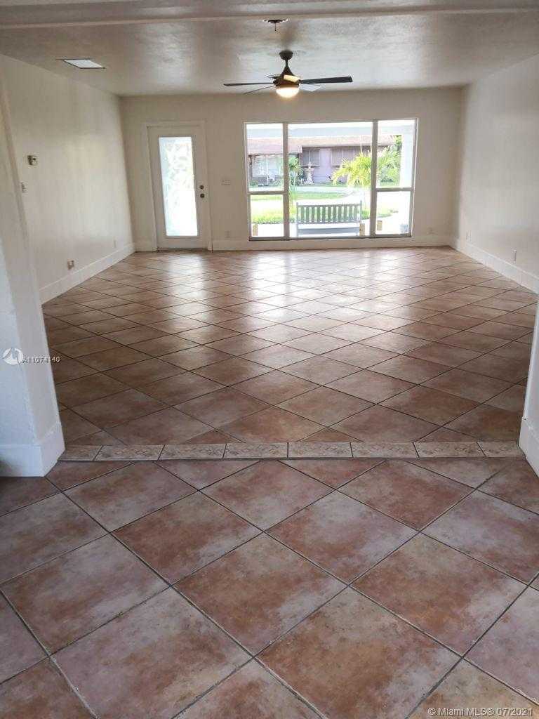 Small Image of 340 SOUTH EAST 11 ST, Deerfield Beach Number 4