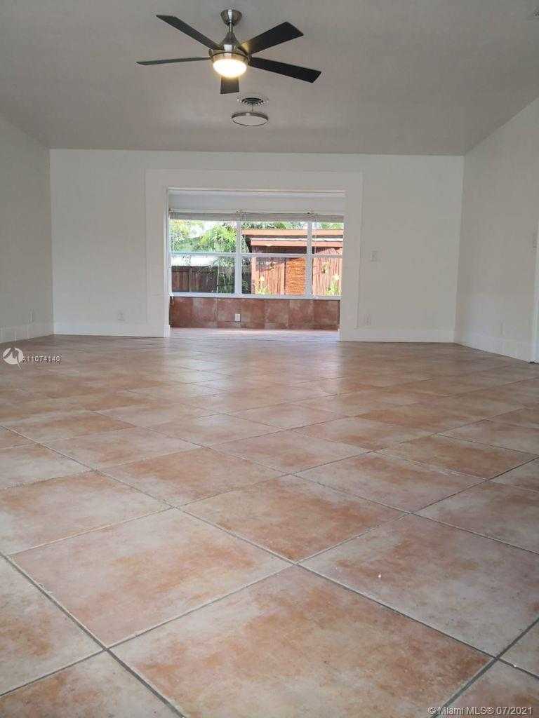 Small Image of 340 SOUTH EAST 11 ST, Deerfield Beach Number 5