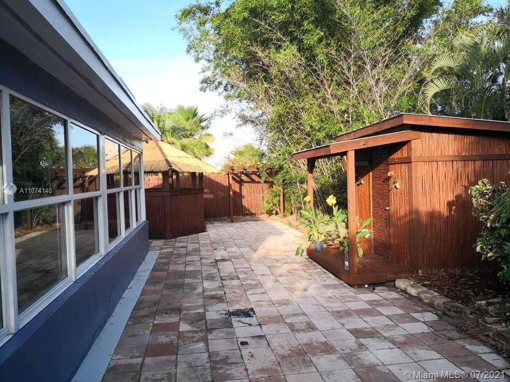 Small Image of 340 SOUTH EAST 11 ST, Deerfield Beach Number 8