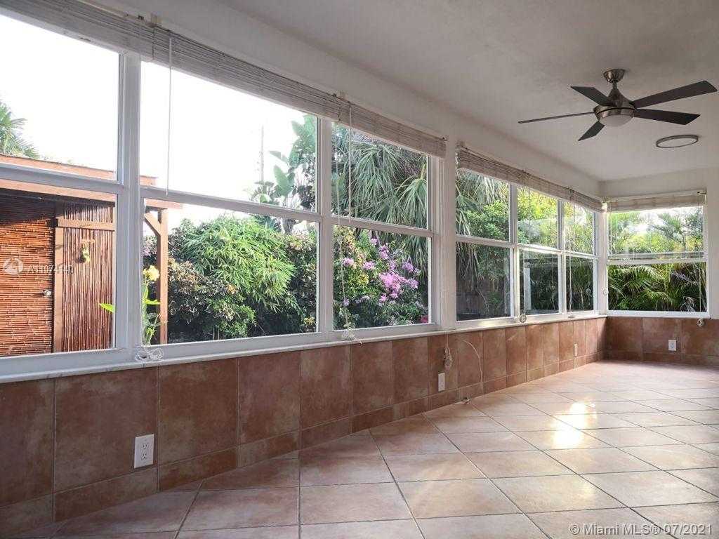 Small Image of 340 SOUTH EAST 11 ST, Deerfield Beach Number 9