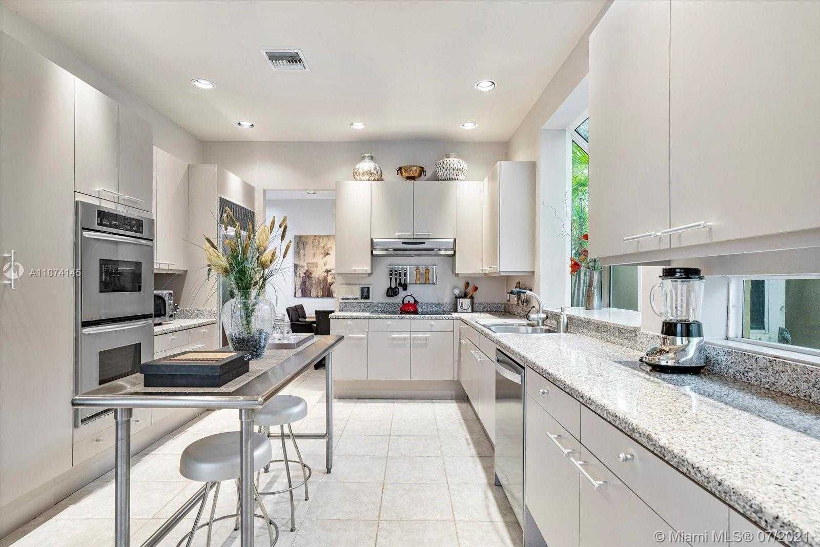 Small Image of 3733 NORTH EAST 208TH ST, Aventura Number 14