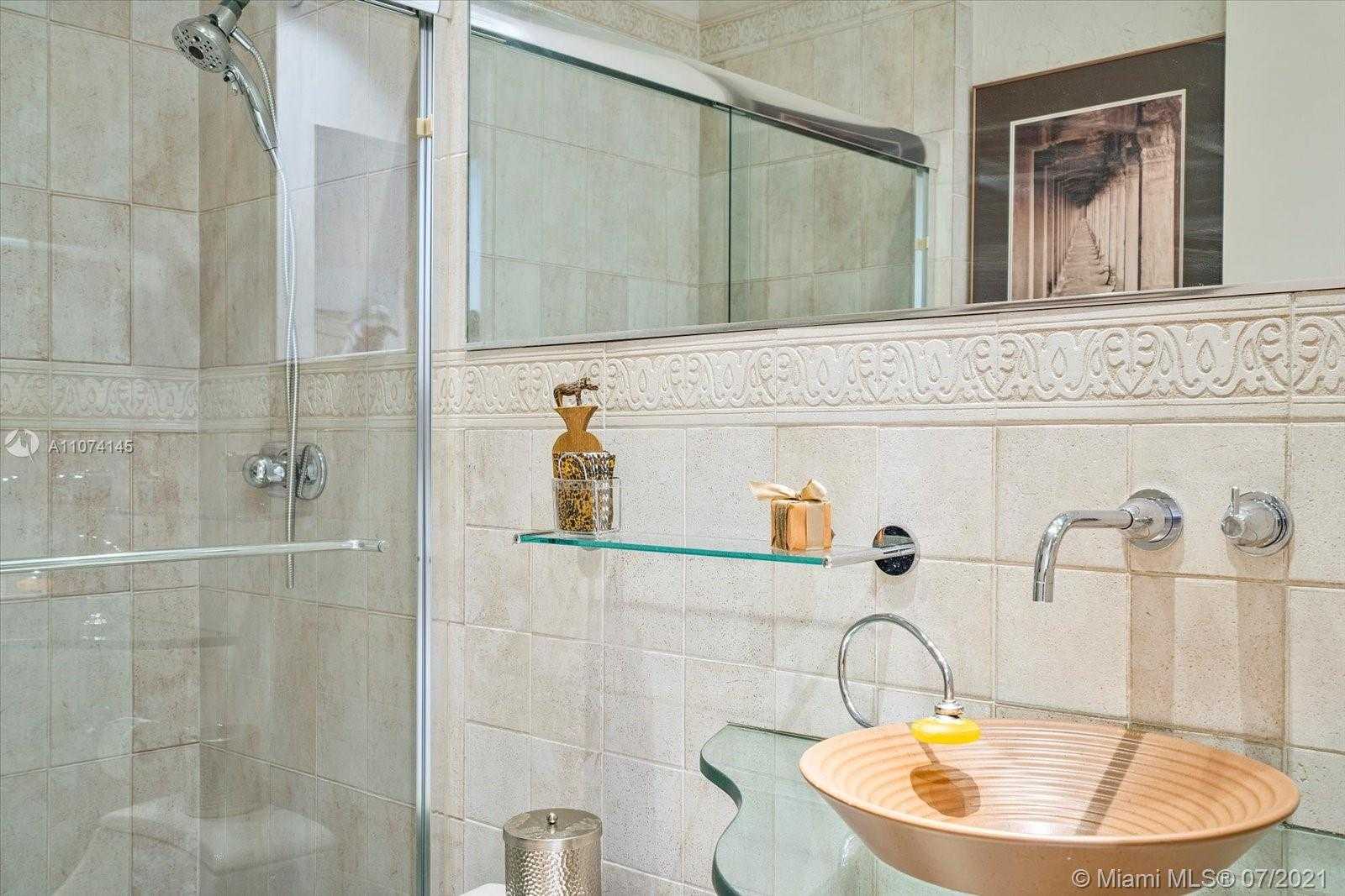Small Image of 3733 NORTH EAST 208TH ST, Aventura Number 18