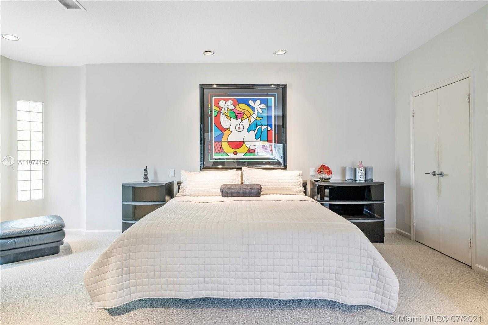 Small Image of 3733 NORTH EAST 208TH ST, Aventura Number 22