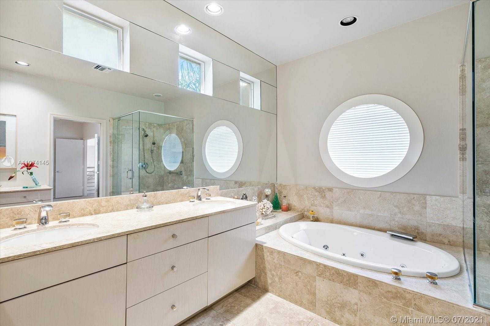 Small Image of 3733 NORTH EAST 208TH ST, Aventura Number 25