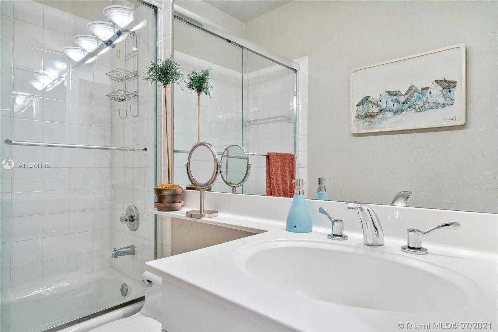Small Image of 3733 NORTH EAST 208TH ST, Aventura Number 28