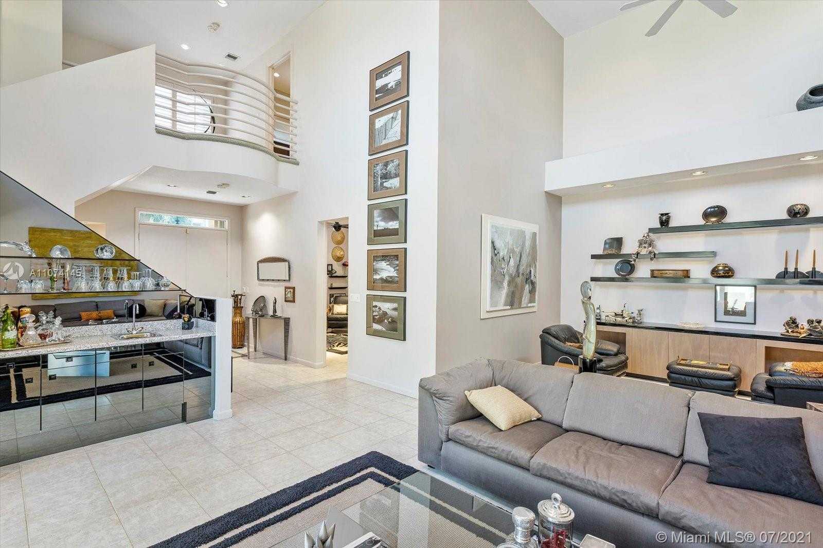 Small Image of 3733 NORTH EAST 208TH ST, Aventura Number 29