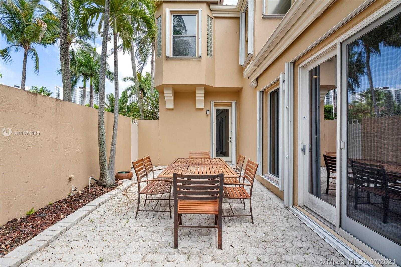 Small Image of 3733 NORTH EAST 208TH ST, Aventura Number 30