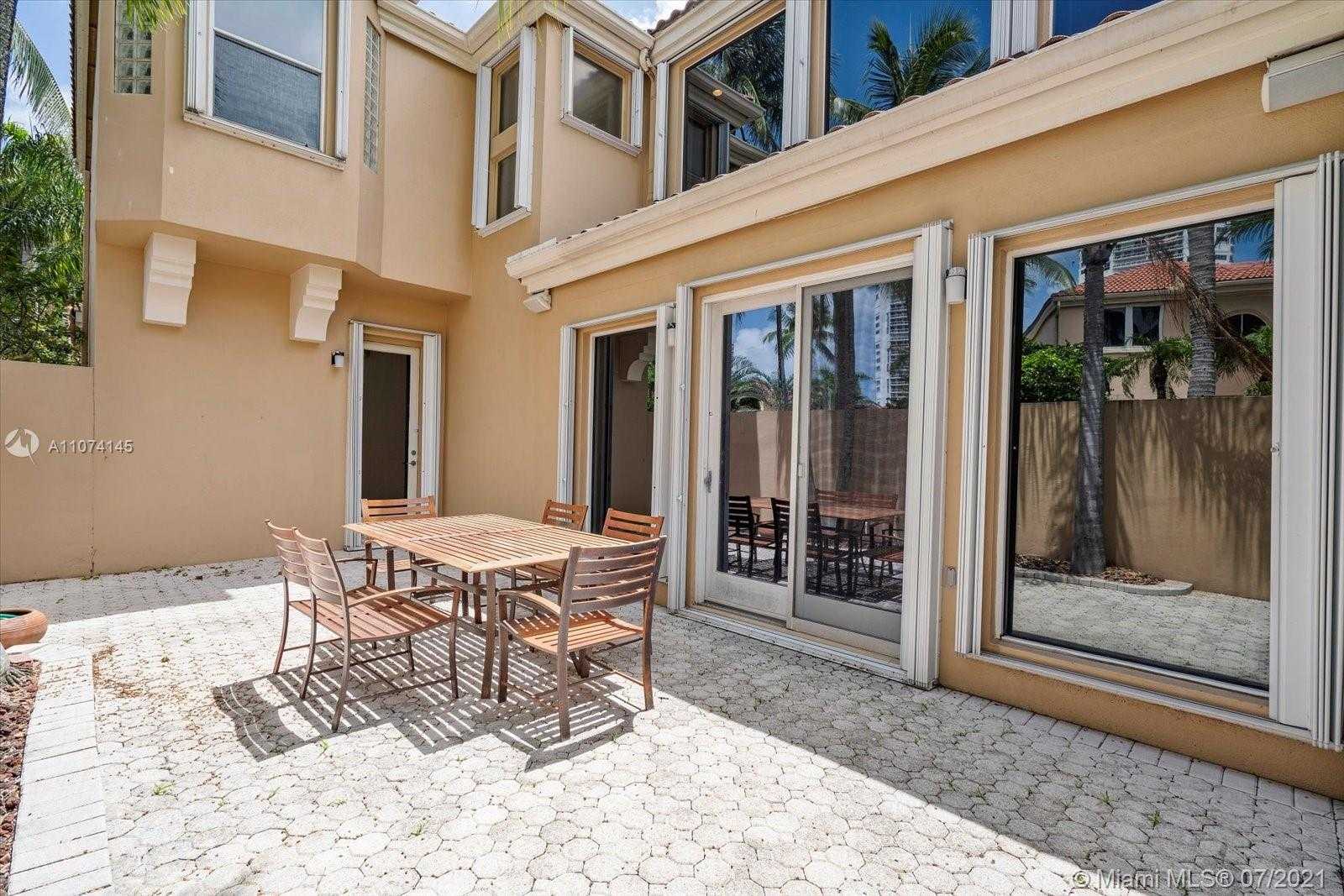 Small Image of 3733 NORTH EAST 208TH ST, Aventura Number 32