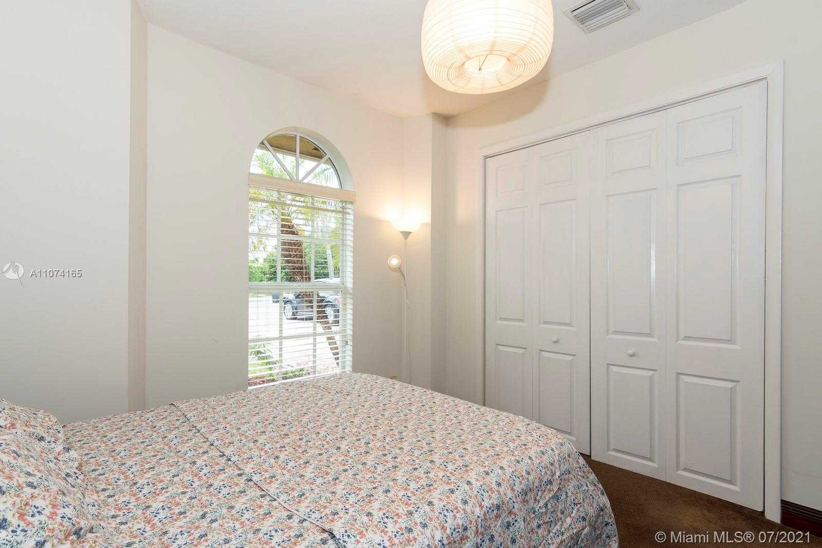 Small Image of 11007 GRIFFING BLVD, Biscayne Park Number 42