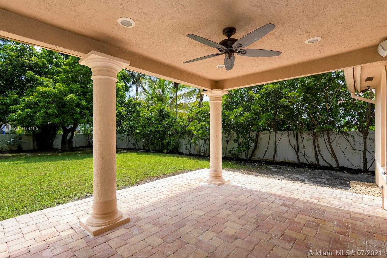 Small Image of 11007 GRIFFING BLVD, Biscayne Park Number 48