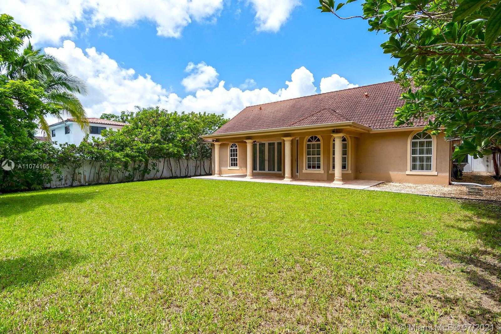 Small Image of 11007 GRIFFING BLVD, Biscayne Park Number 50