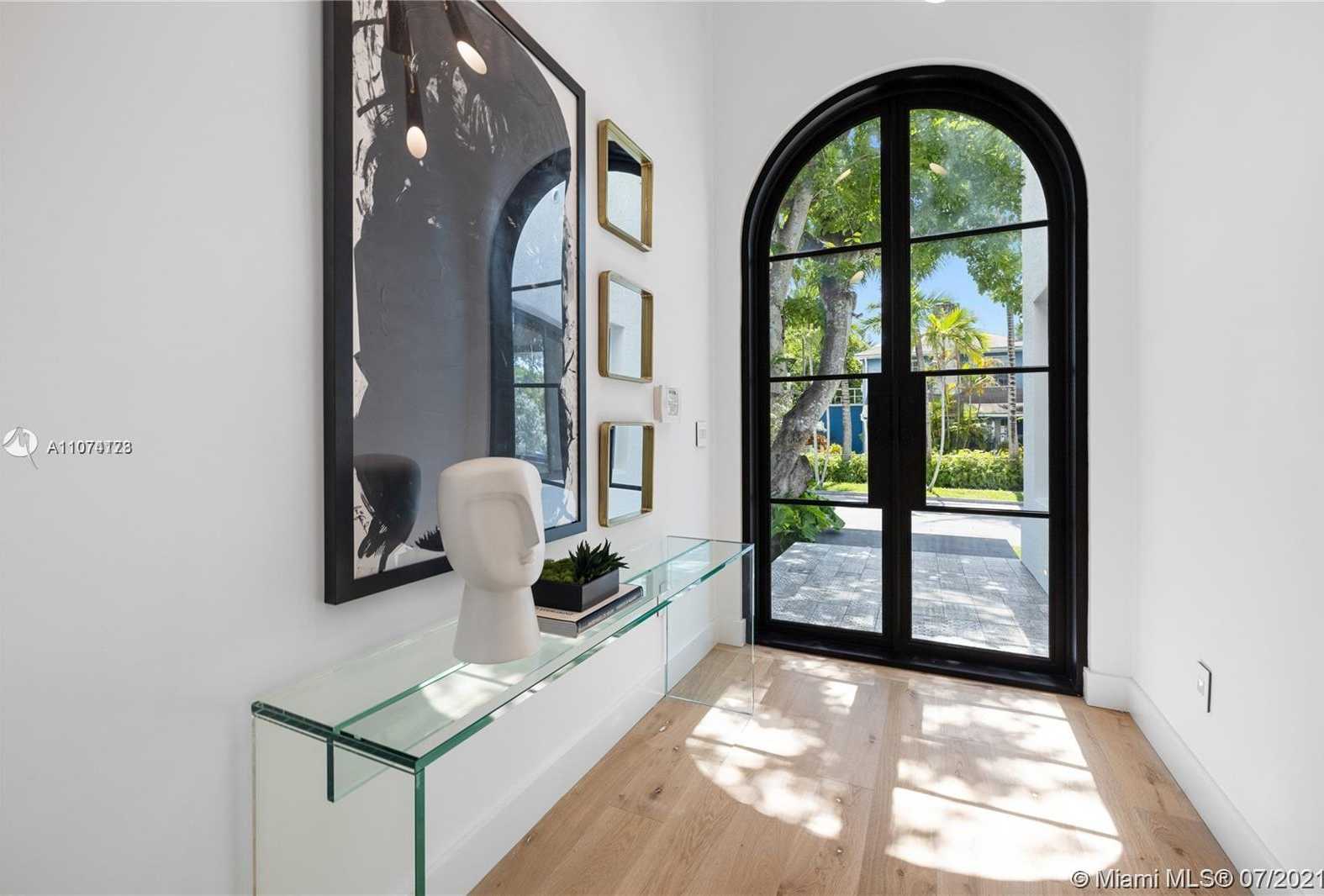 Small Image of 1441 SOUTH WEST 11TH TER, Miami Number 10