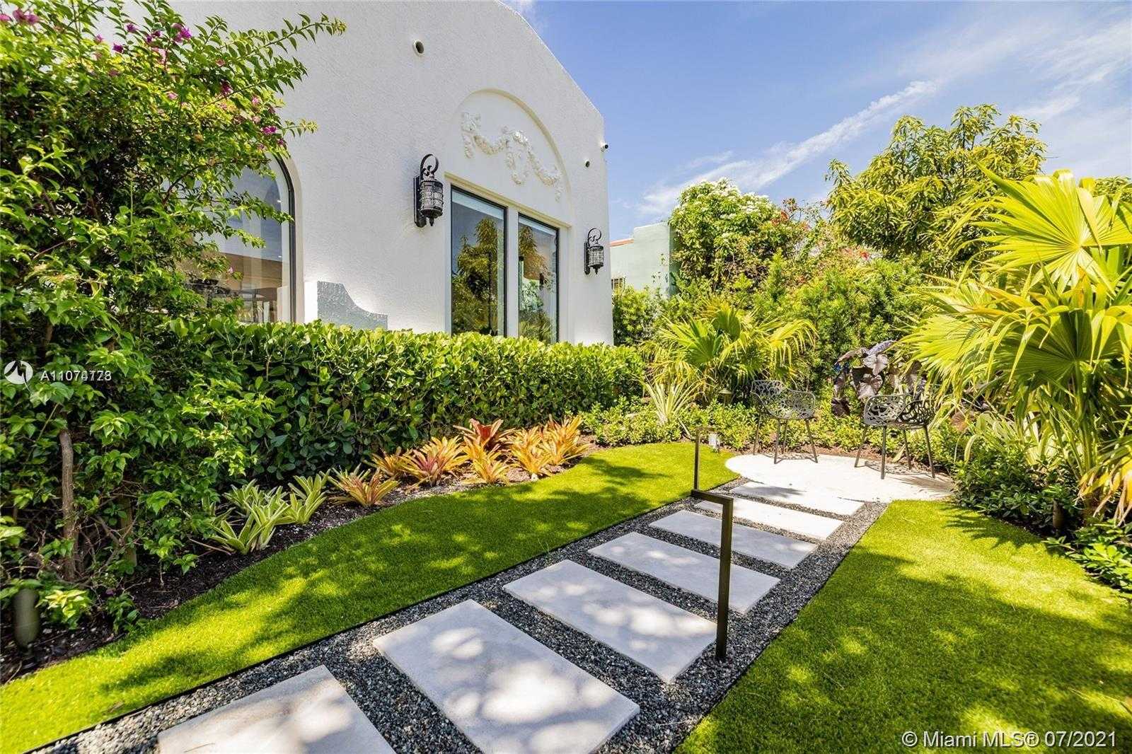 Small Image of 1441 SOUTH WEST 11TH TER, Miami Number 18