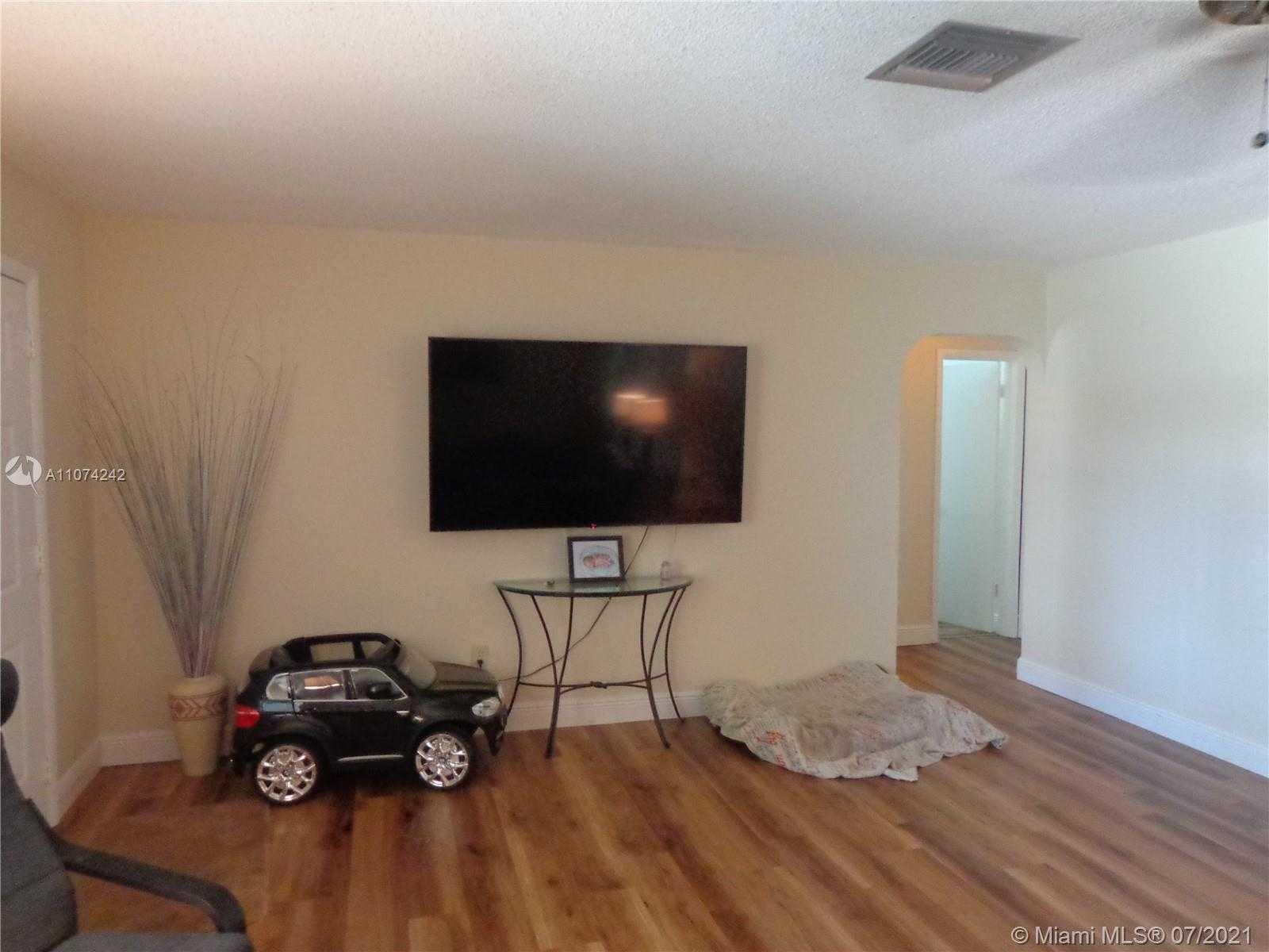 Small Image of 7791 NORTH WEST 40TH ST, Davie Number 7