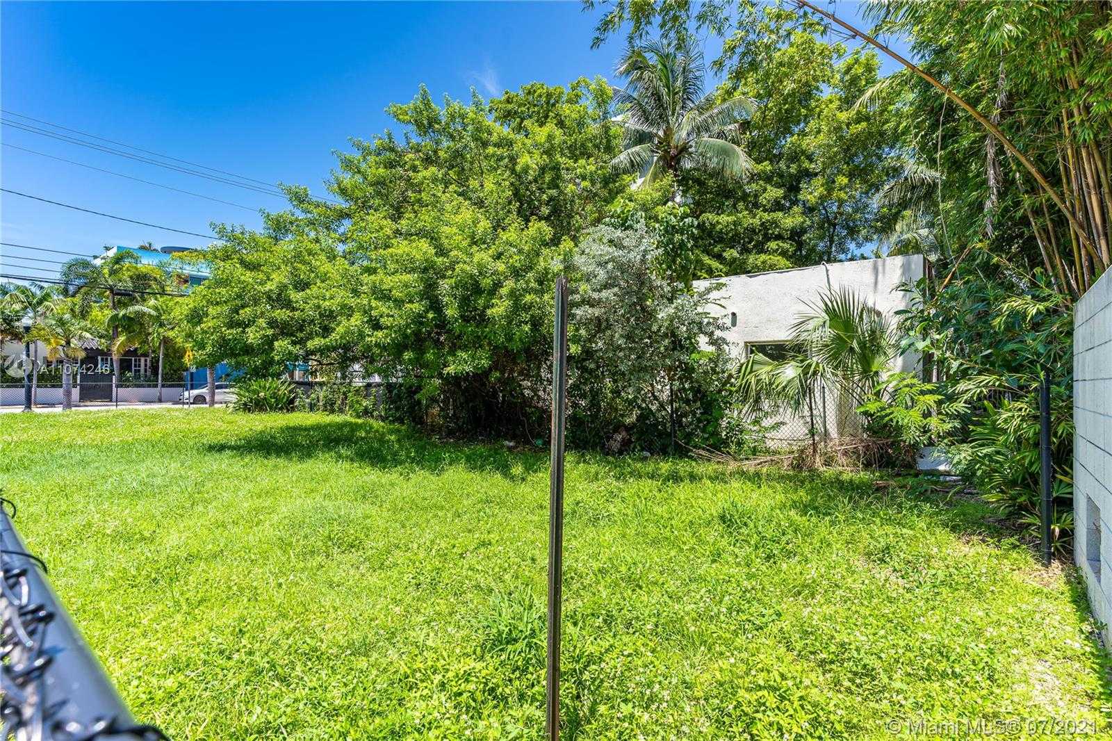 Small Image of 912 4TH ST, Miami Beach Number 24