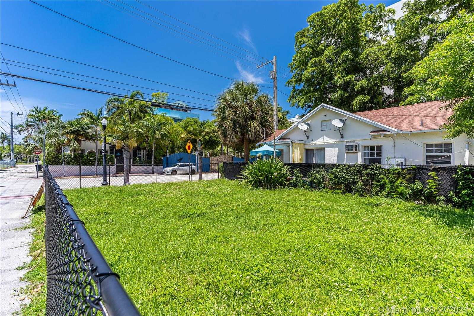 Small Image of 912 4TH ST, Miami Beach Number 26