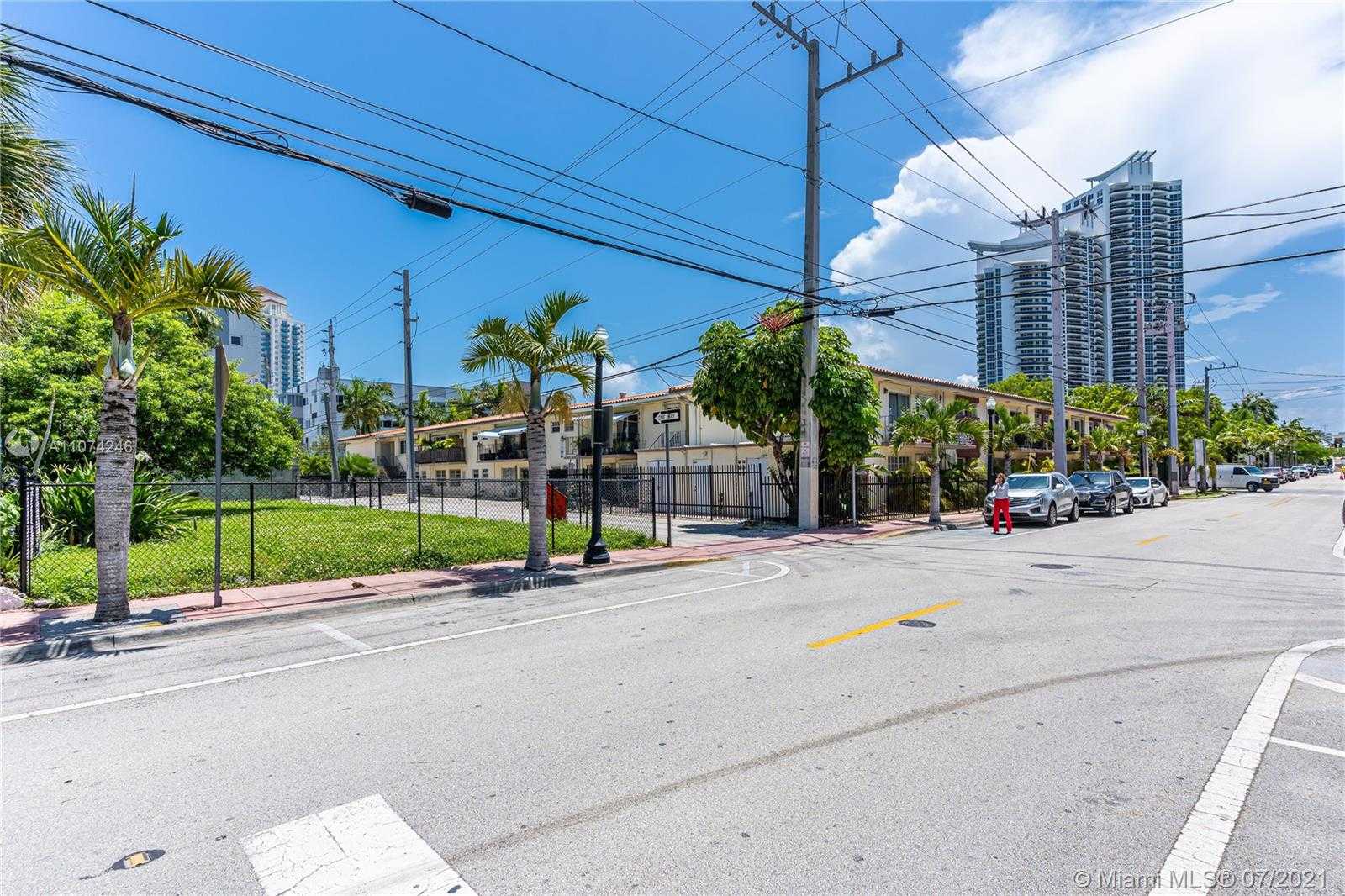 Small Image of 912 4TH ST, Miami Beach Number 28