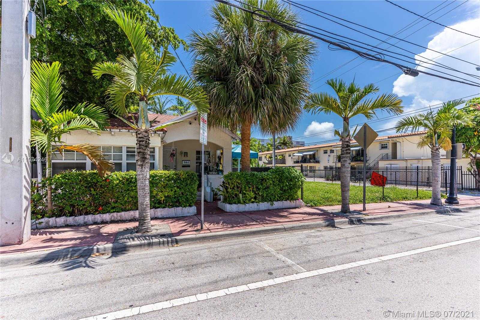 Small Image of 912 4TH ST, Miami Beach Number 30