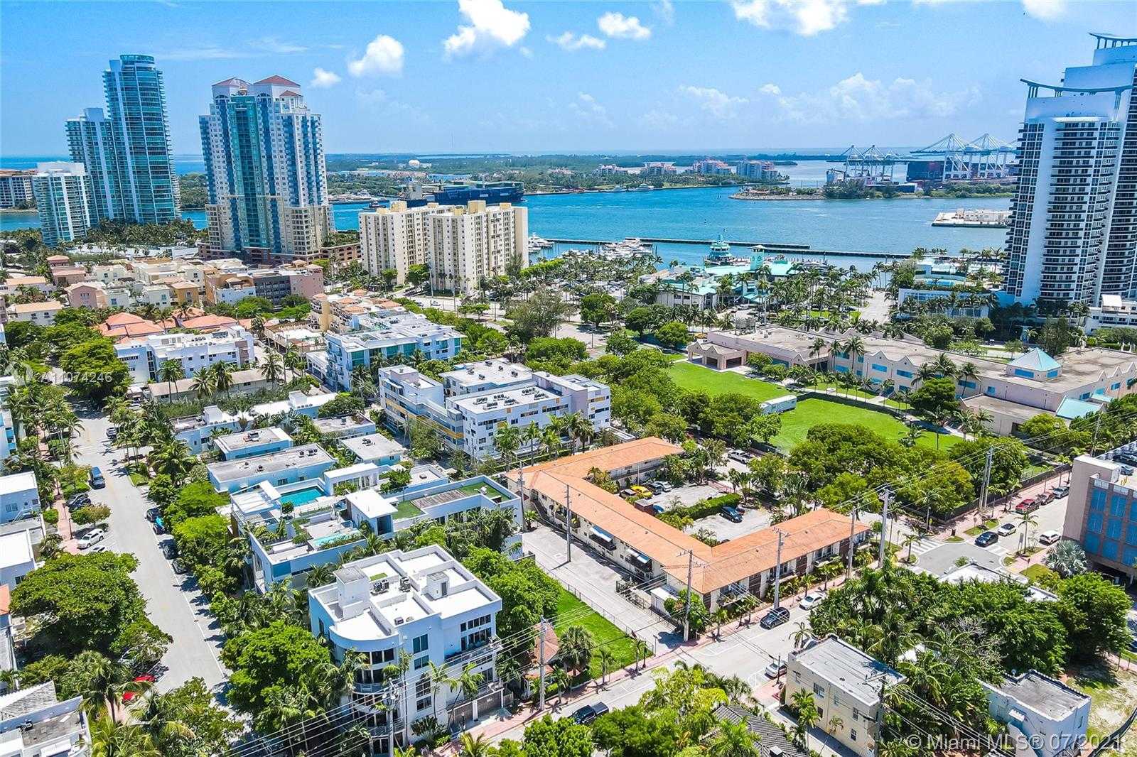 Small Image of 912 4TH ST, Miami Beach Number 7