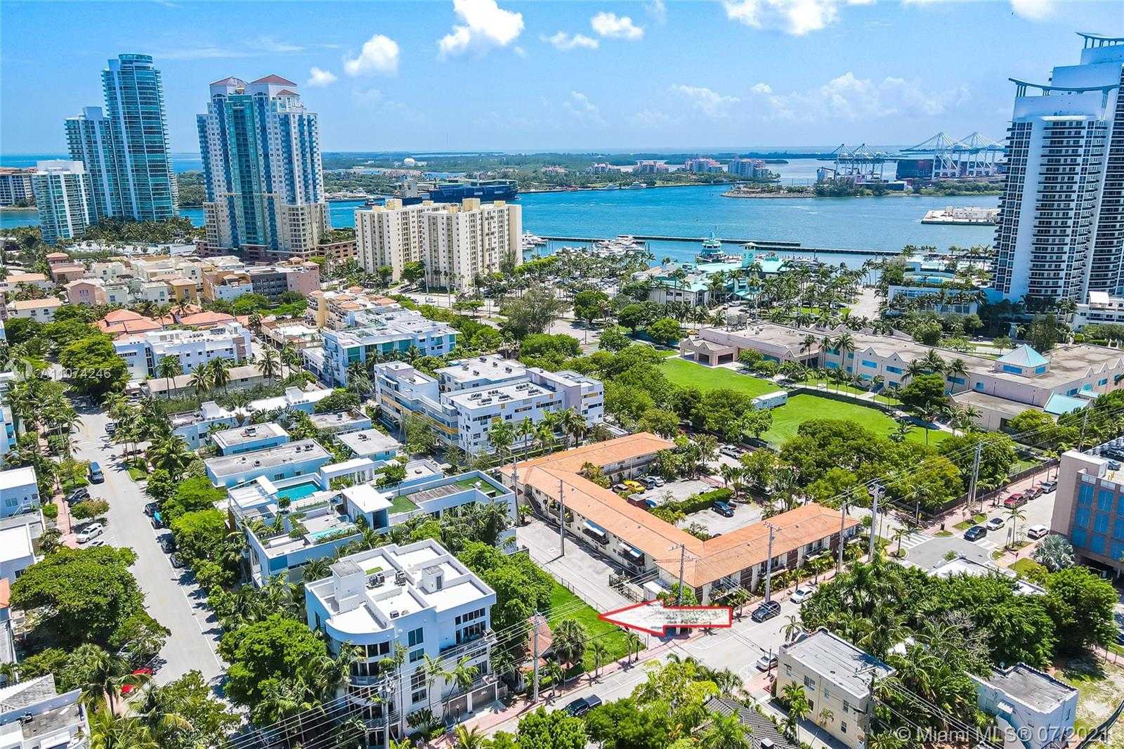 Small Image of 912 4TH ST, Miami Beach Number 8
