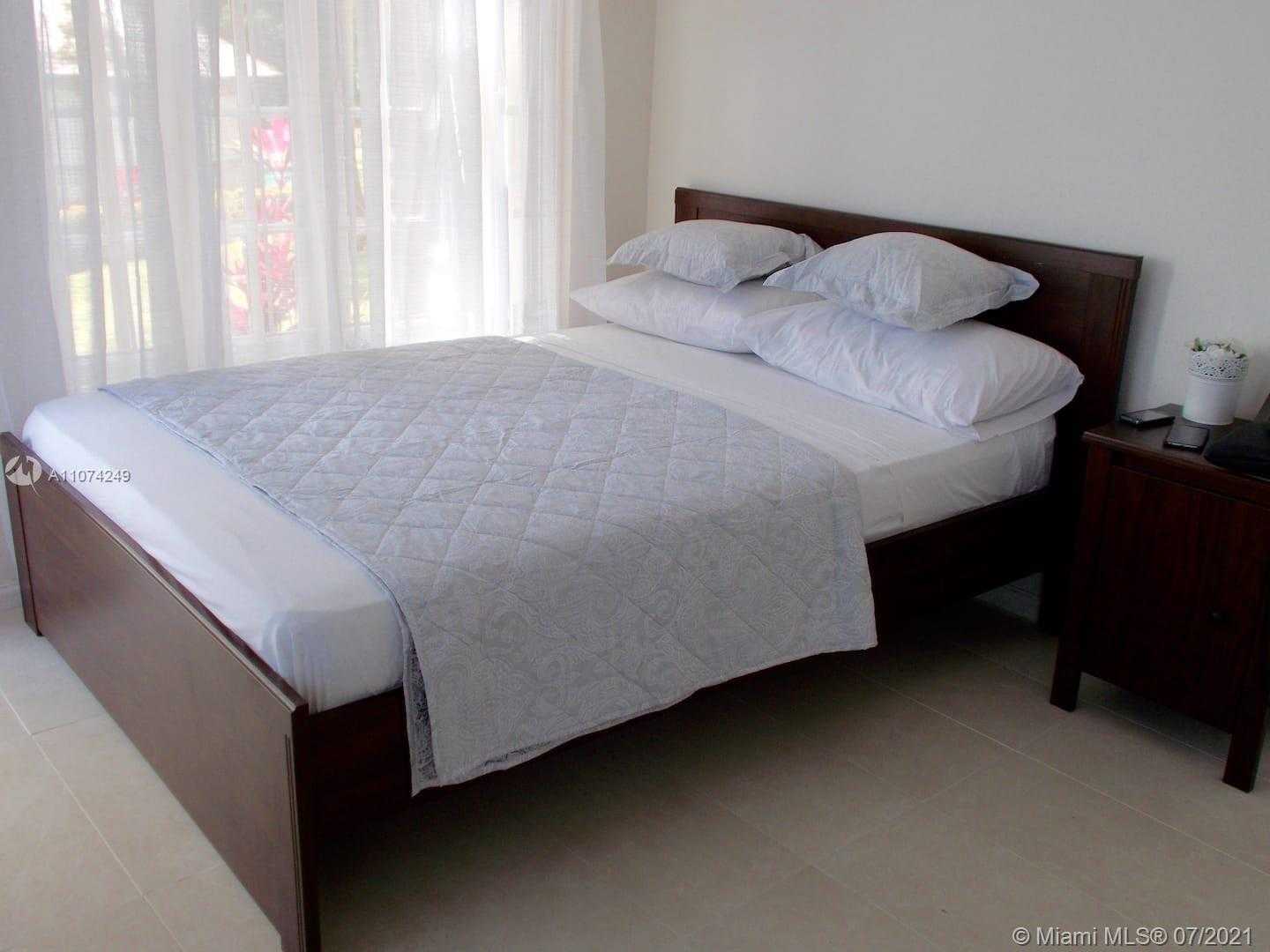 Small Image of 4 SKY CASTLES JAMAICA, Out of City Number 6