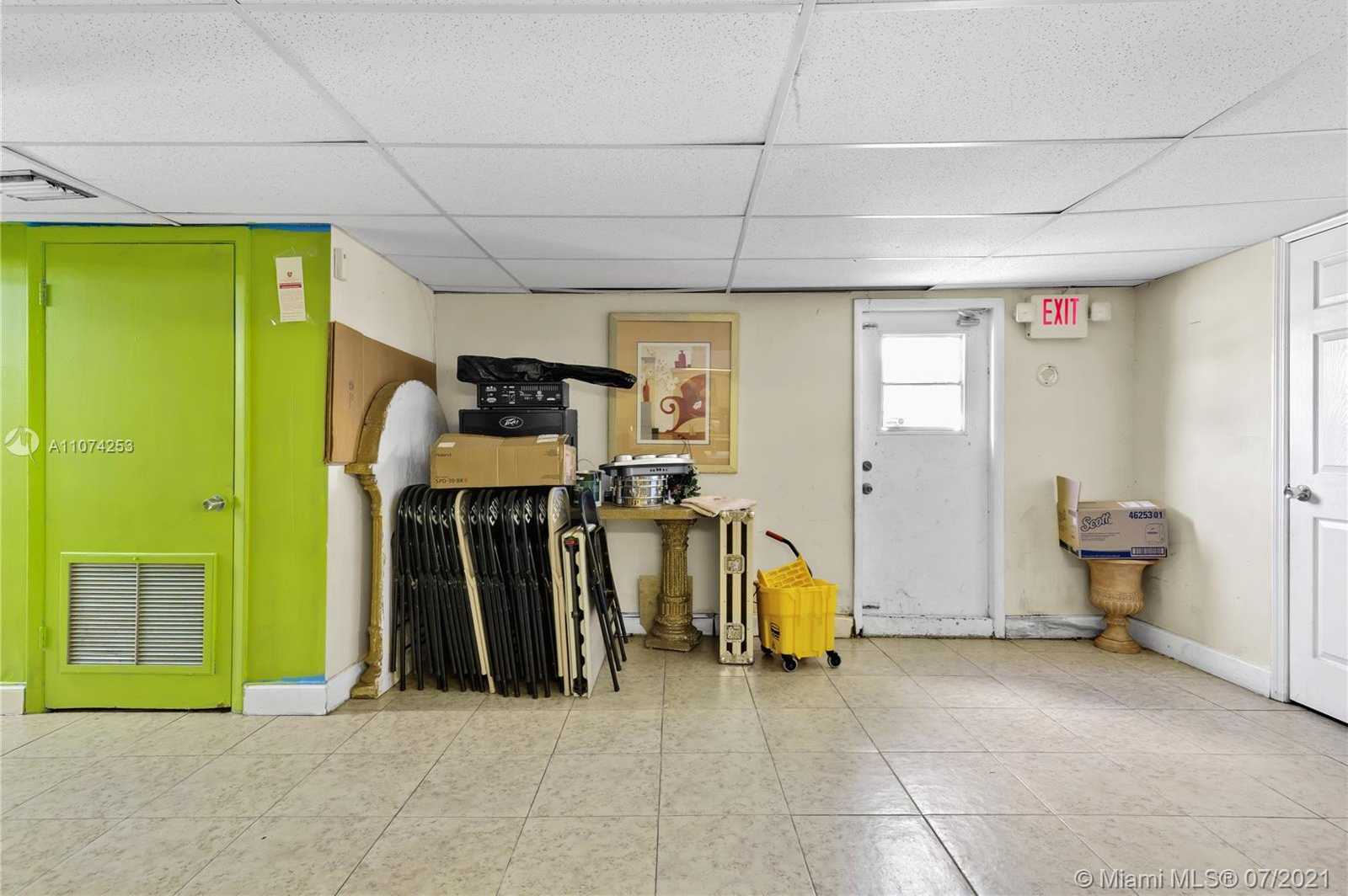 Small Image of 5806 JOHNSON ST, Hollywood Number 16