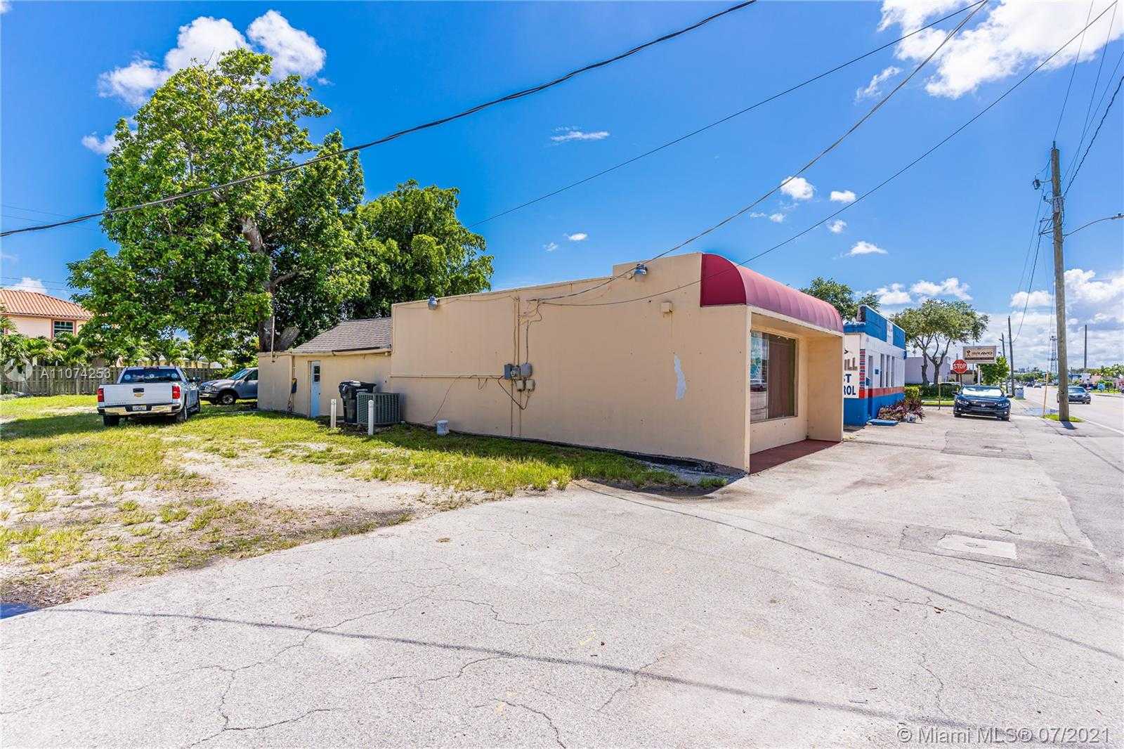Small Image of 5806 JOHNSON ST, Hollywood Number 9