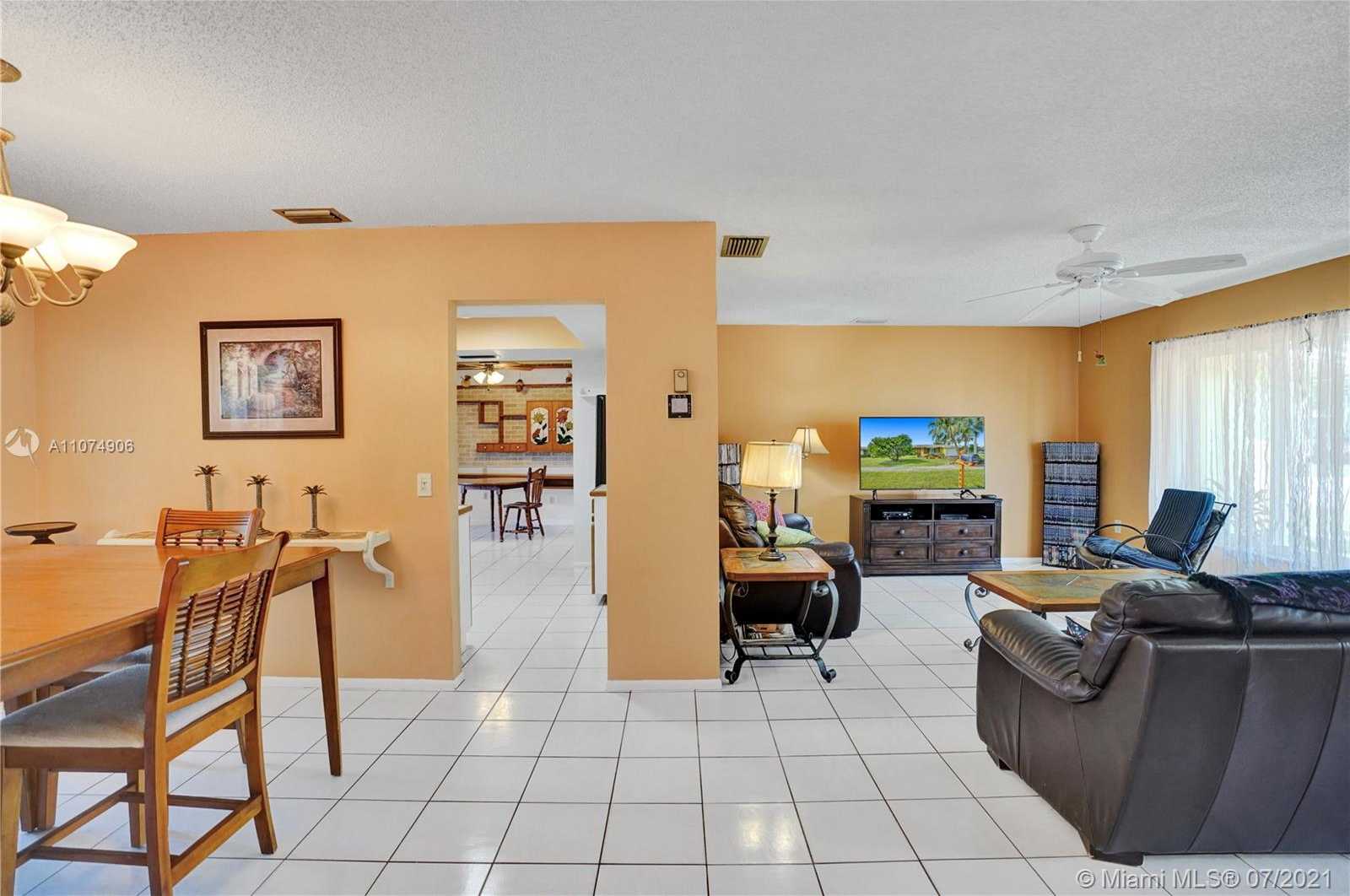 Small Image of 11500 NORTH WEST 39TH ST, Sunrise Number 4