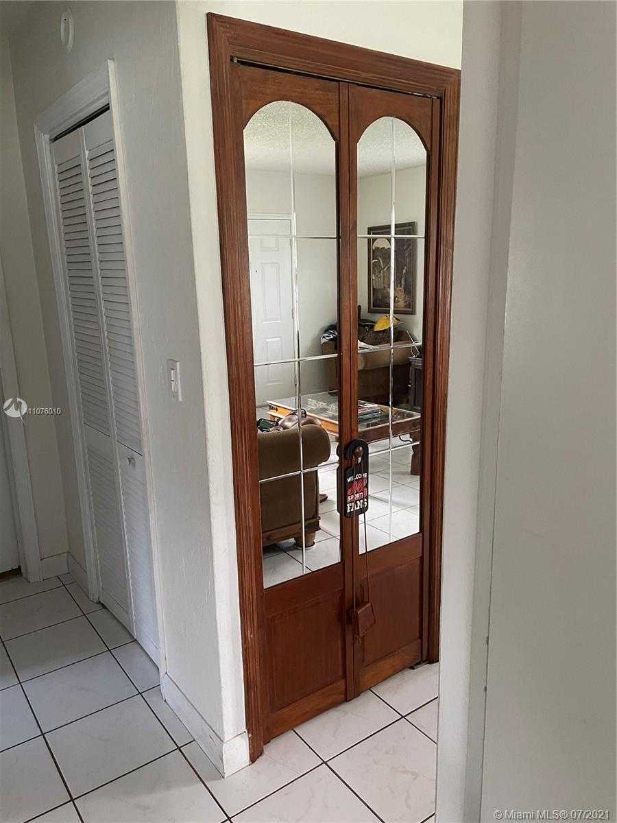 Small Image of 6490 SOUTH WEST 37TH ST, Miami Number 10