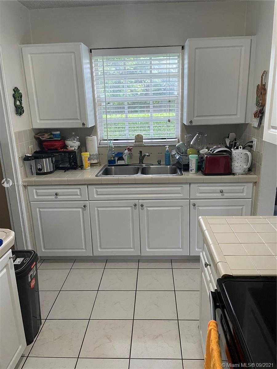 Small Image of 6490 SOUTH WEST 37TH ST, Miami Number 15