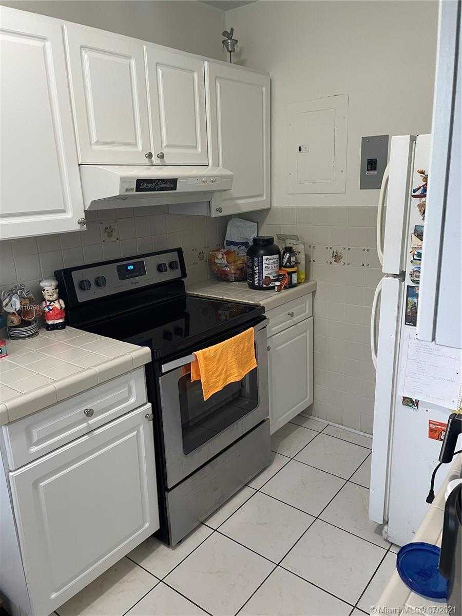 Small Image of 6490 SOUTH WEST 37TH ST, Miami Number 16