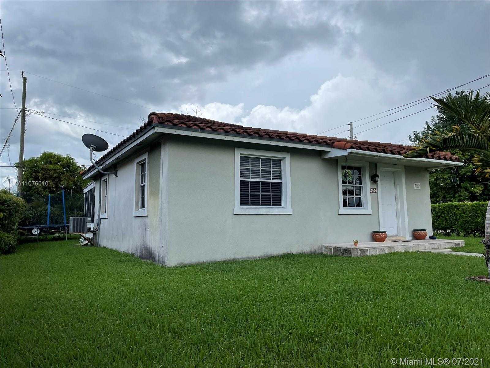Small Image of 6490 SOUTH WEST 37TH ST, Miami Number 2