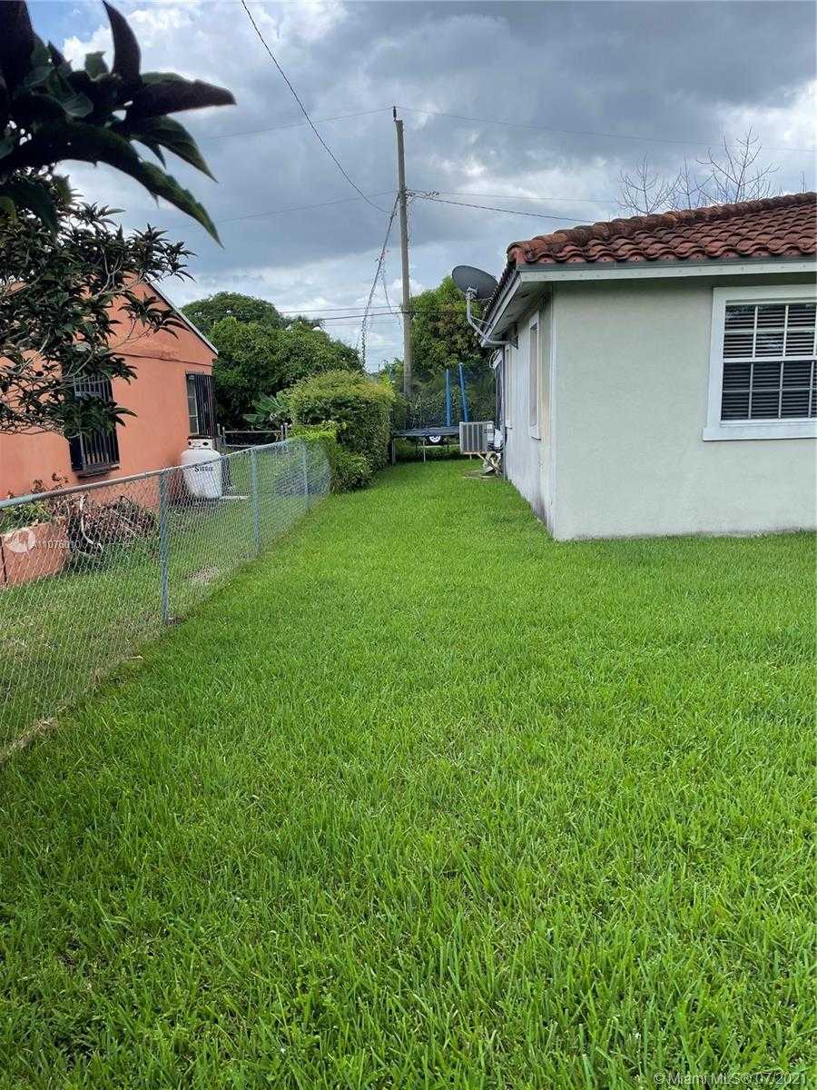 Small Image of 6490 SOUTH WEST 37TH ST, Miami Number 5