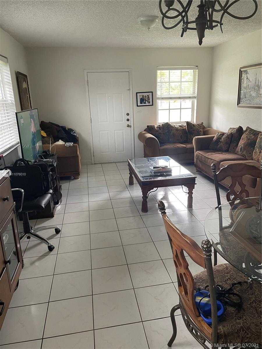 Small Image of 6490 SOUTH WEST 37TH ST, Miami Number 7