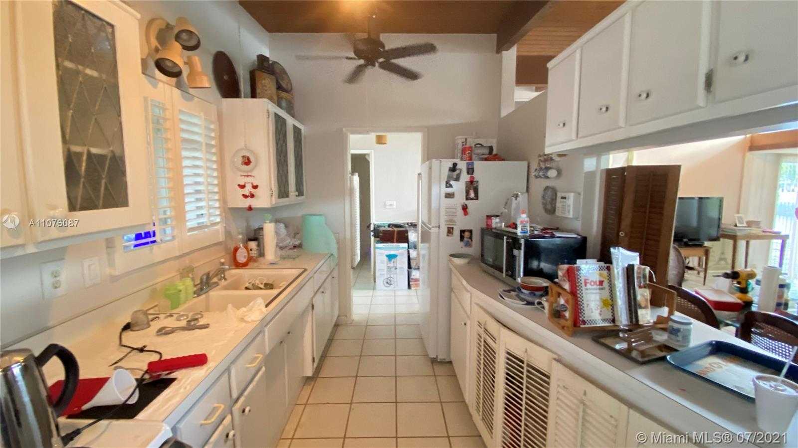 Small Image of 2133 NORTH EAST 20TH AVE, Wilton Manors Number 12