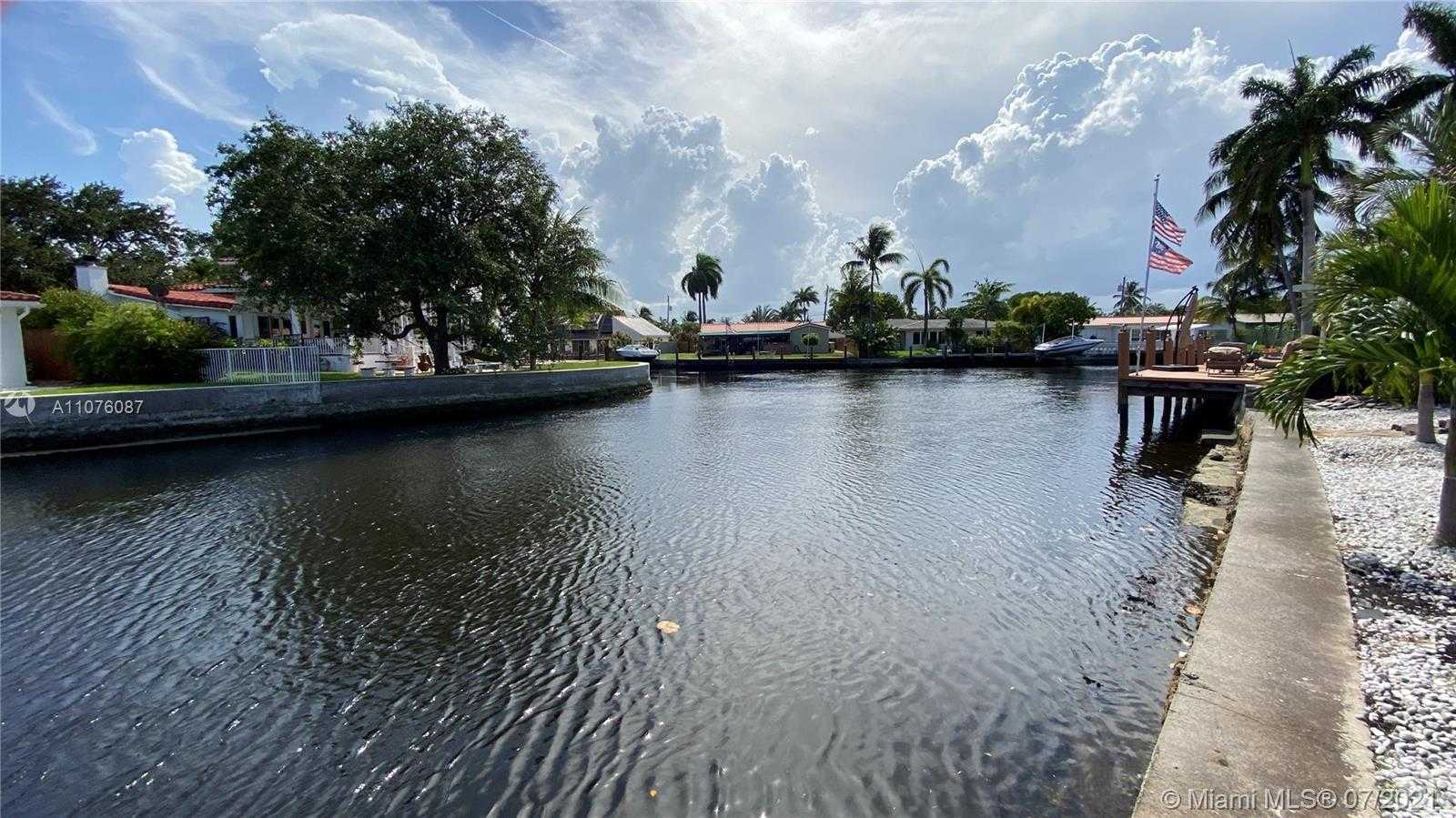 Small Image of 2133 NORTH EAST 20TH AVE, Wilton Manors Number 17
