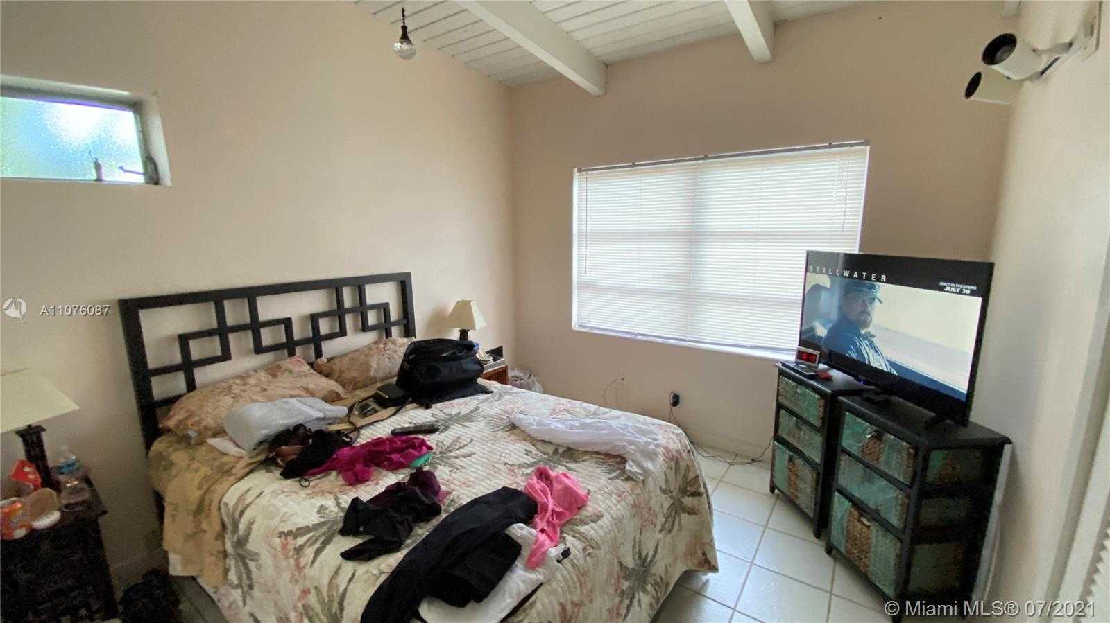 Small Image of 2133 NORTH EAST 20TH AVE, Wilton Manors Number 9