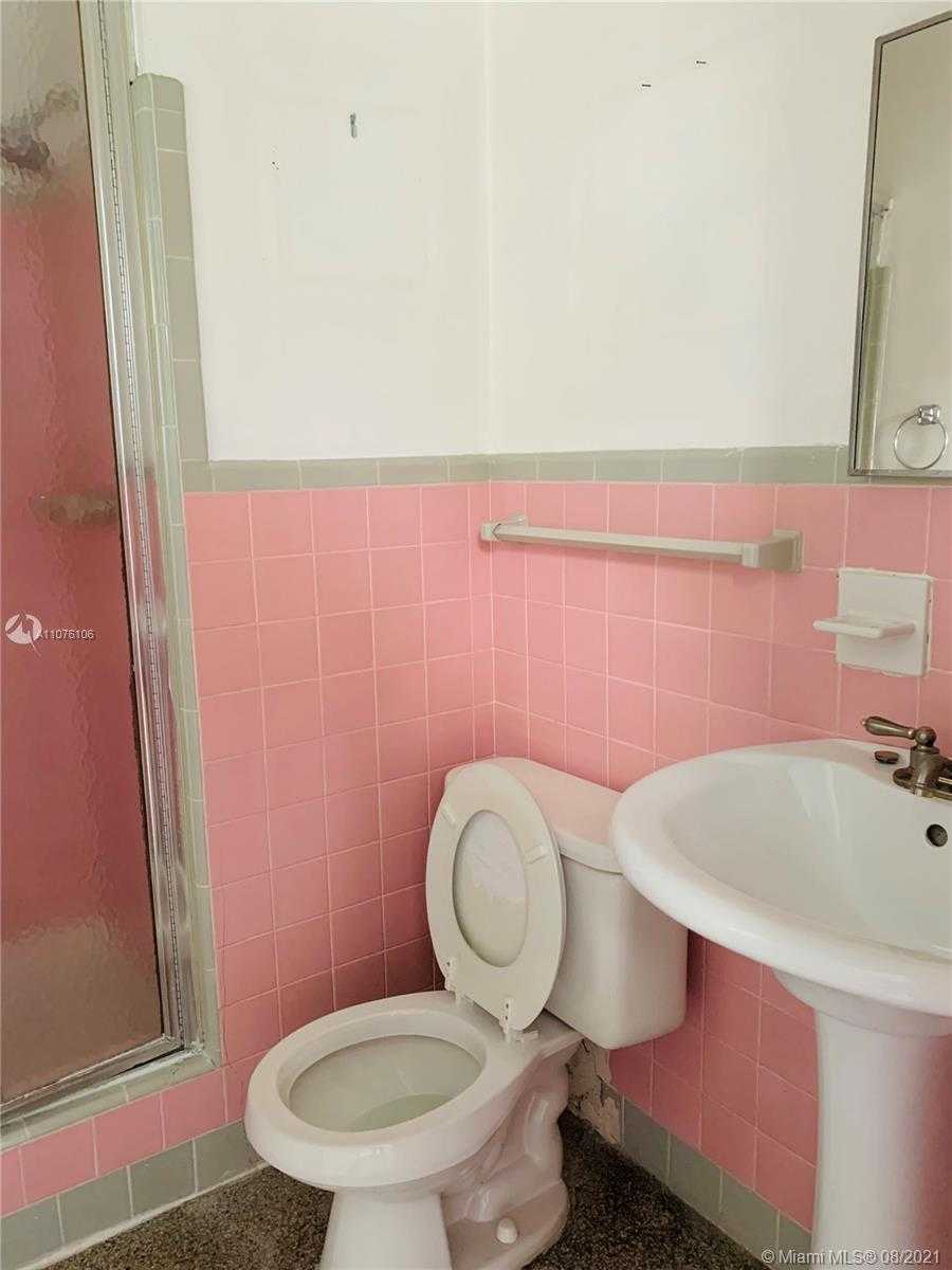 Small Image of 813 NORTH EAST 2ND ST, Hallandale Beach Number 13