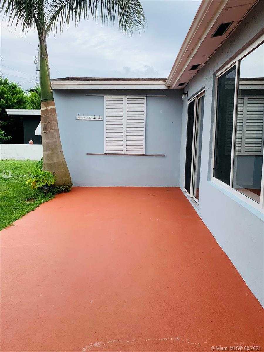 Small Image of 813 NORTH EAST 2ND ST, Hallandale Beach Number 14
