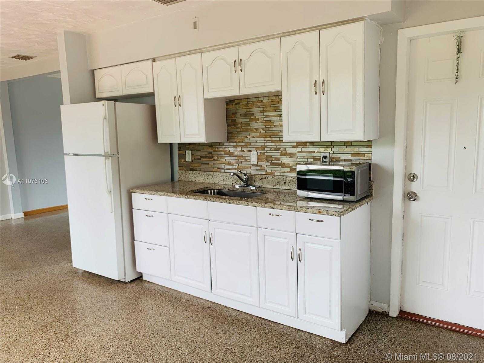 Small Image of 813 NORTH EAST 2ND ST, Hallandale Beach Number 6