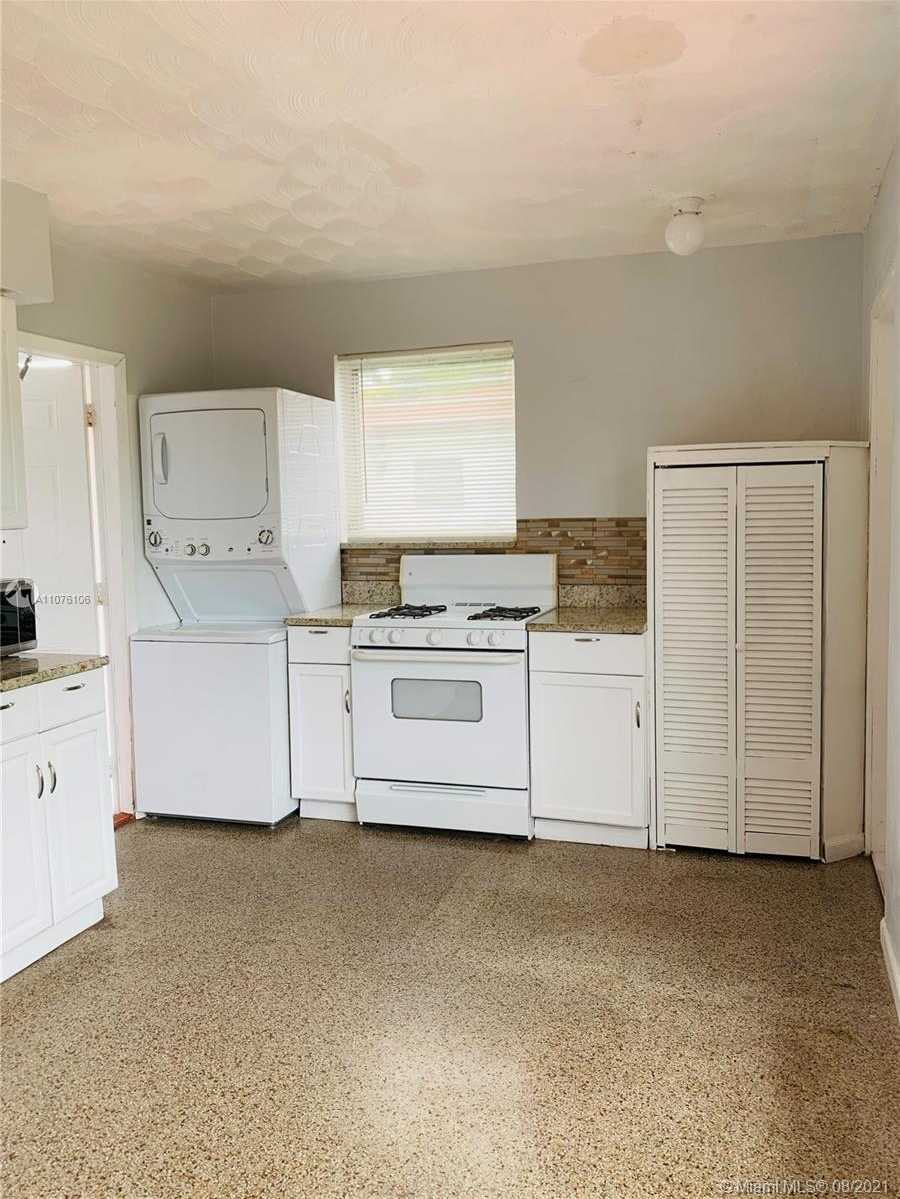 Small Image of 813 NORTH EAST 2ND ST, Hallandale Beach Number 7