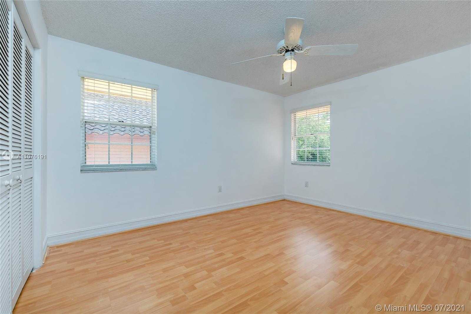 Small Image of 10405 NORTH WEST 43RD TER, Doral Number 18