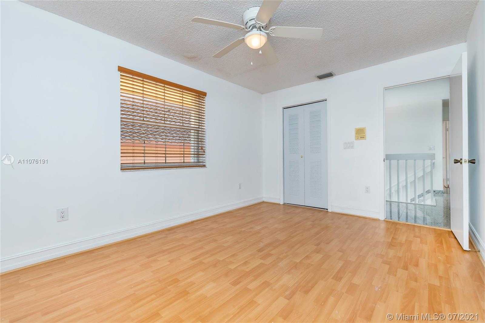 Small Image of 10405 NORTH WEST 43RD TER, Doral Number 19