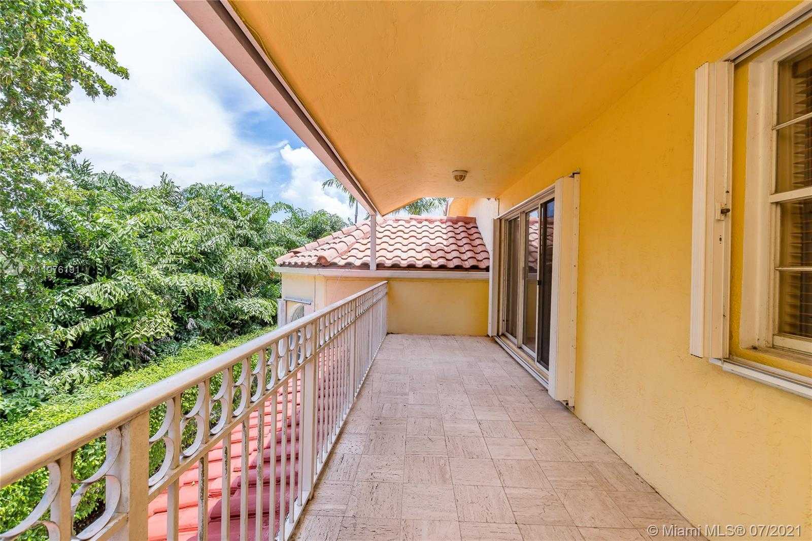Small Image of 10405 NORTH WEST 43RD TER, Doral Number 20