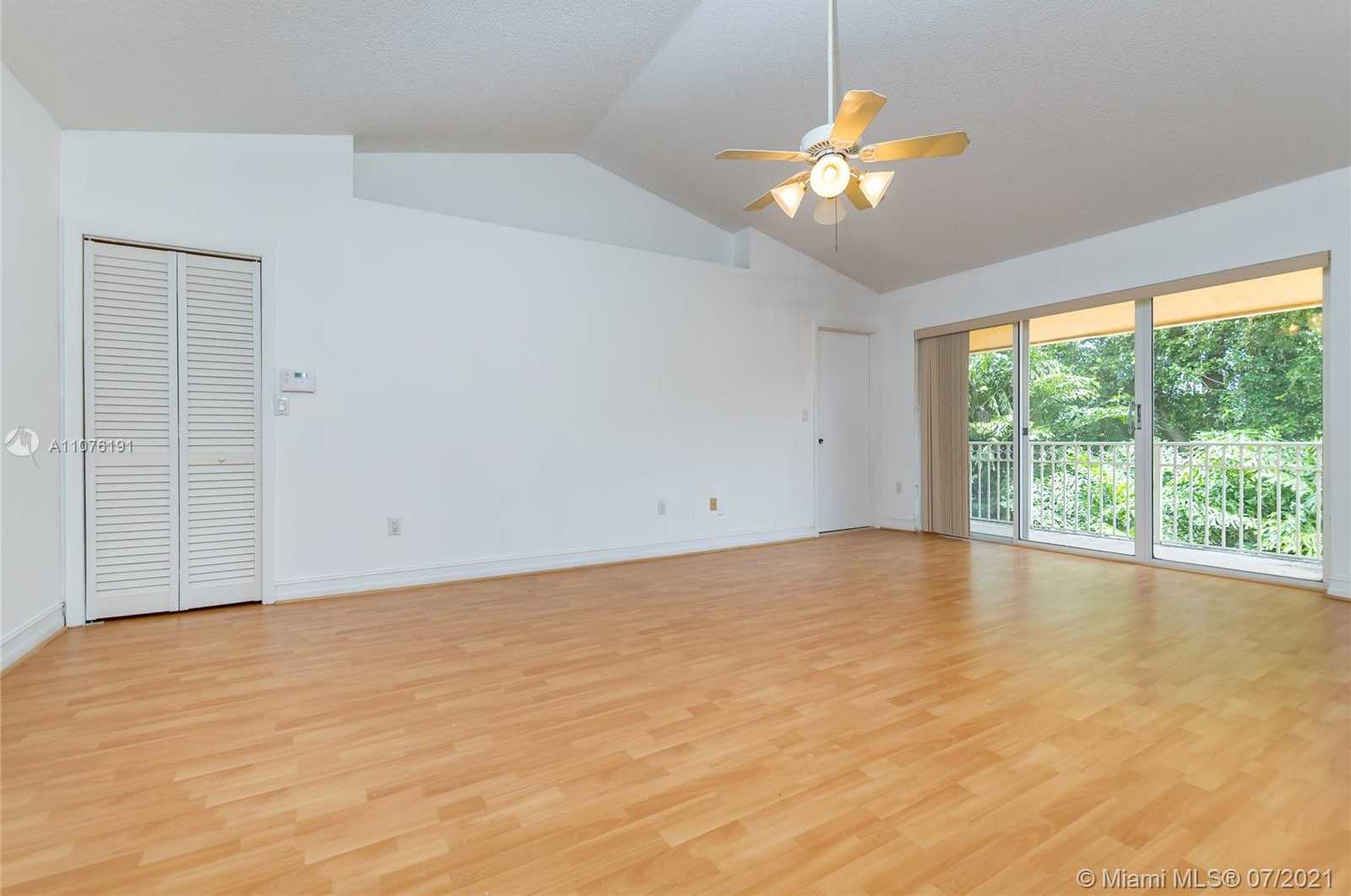 Small Image of 10405 NORTH WEST 43RD TER, Doral Number 23